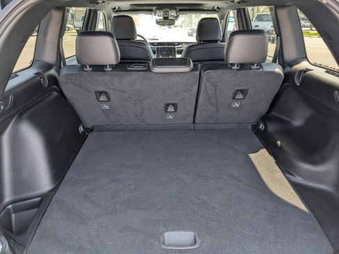 Used 2024 Jeep Grand Cherokee Altitude RWD image 14