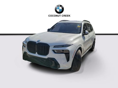 Used 2024 BMW X7 xDrive40i w/ Executive Package AWD/4WD image 3