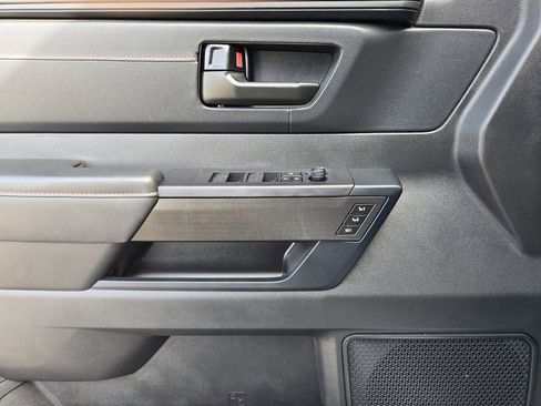 Used 2024 Toyota Sequoia 4WD image 22