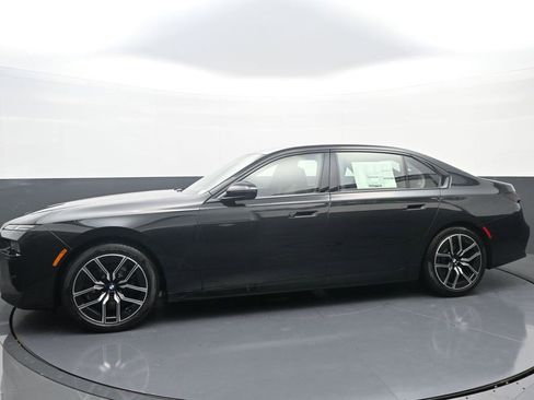 New 2026 BMW 740i xDrive image 4