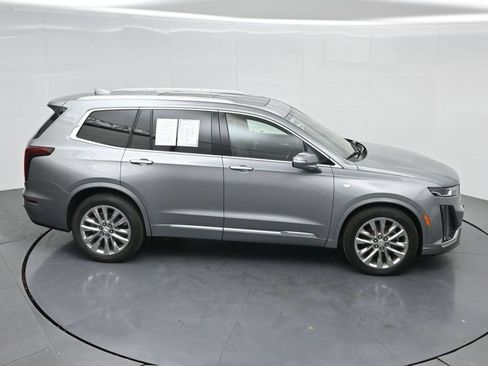 Used 2023 Cadillac XT6 Premium Luxury FWD image 46