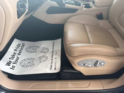 Used 2022 Porsche Macan AWD/4WD image 20