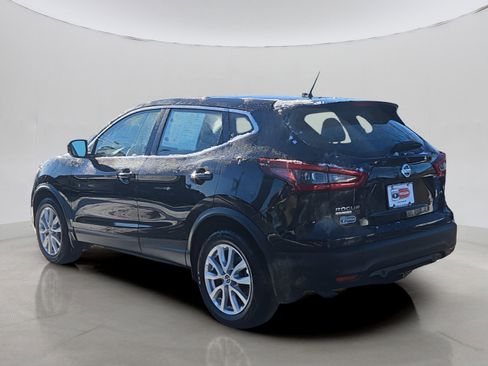 Used 2021 Nissan Rogue Sport S image 23