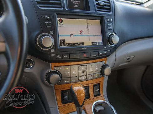 Used 2010 Toyota Highlander Limited image 36