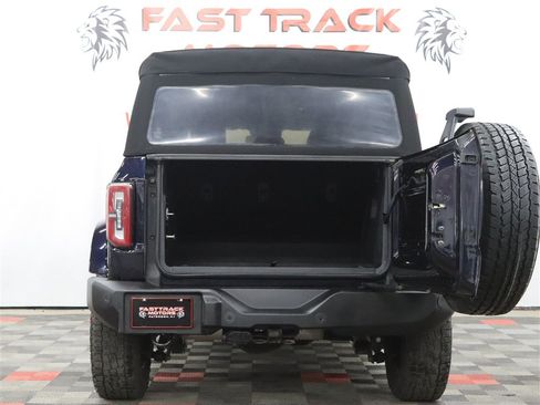 Used 2021 Ford Bronco Outer Banks AWD/4WD image 7