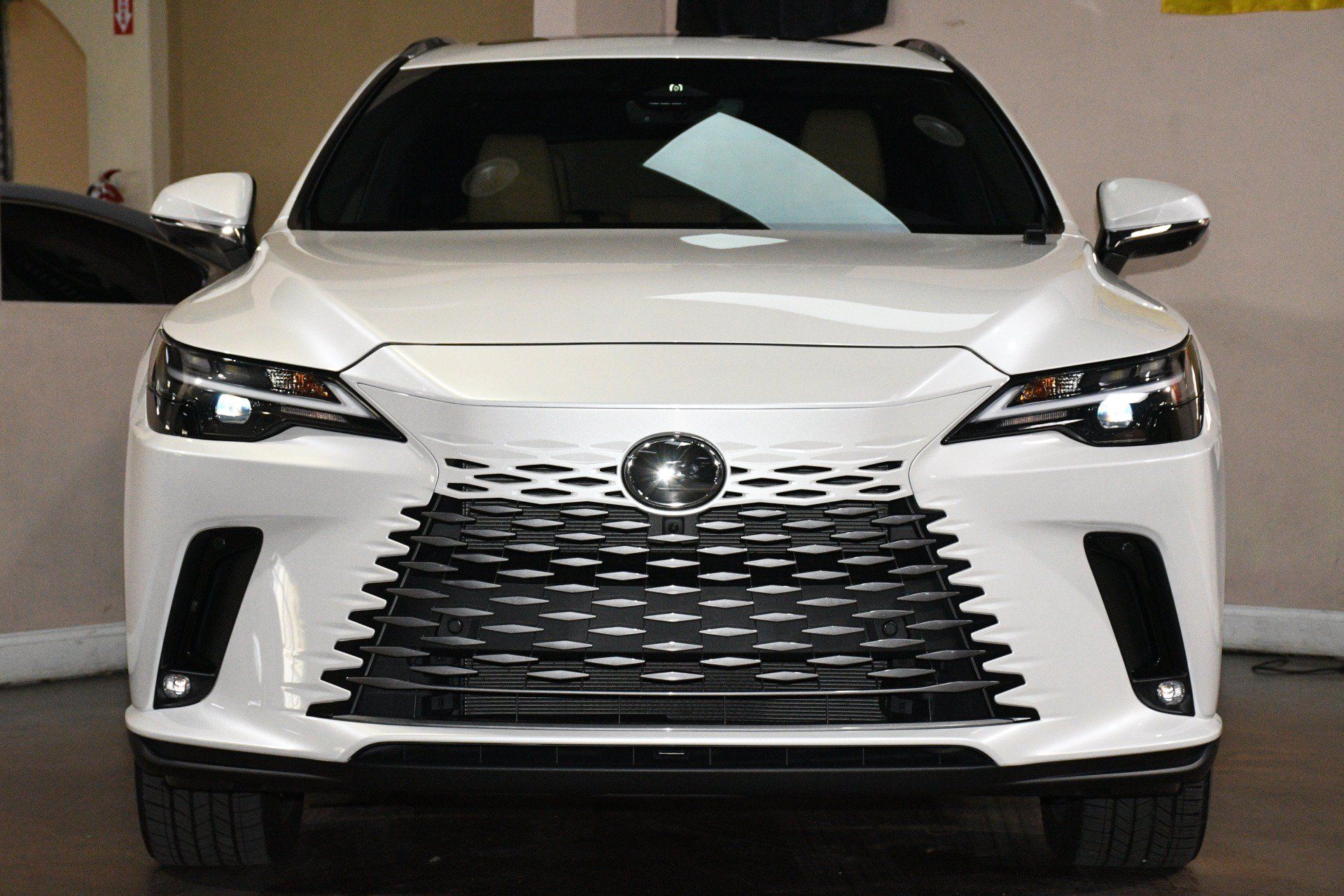 Used 2025 Lexus RX 350 Premium w/ Convenience Package FWD image 1