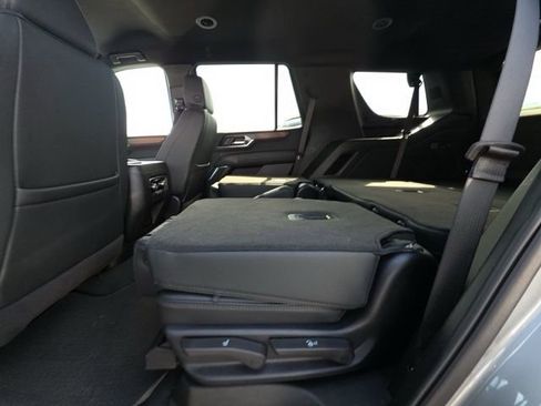 Used 2025 GMC Yukon Denali AWD/4WD image 12
