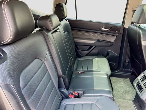 Used 2023 Volkswagen Atlas SEL Premium AWD/4WD image 31
