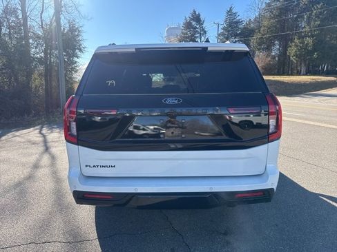 Used 2025 Ford Expedition Platinum w/ Stealth Appearance Package image 3