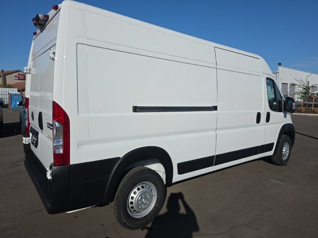 Used 2025 RAM ProMaster 2500 w/ Safety Group FWD image 5