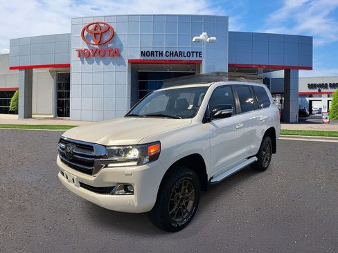 Used 2020 Toyota Land Cruiser Heritage Edition image 6