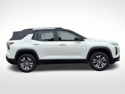 New 2026 Chevrolet Equinox LT FWD image 3