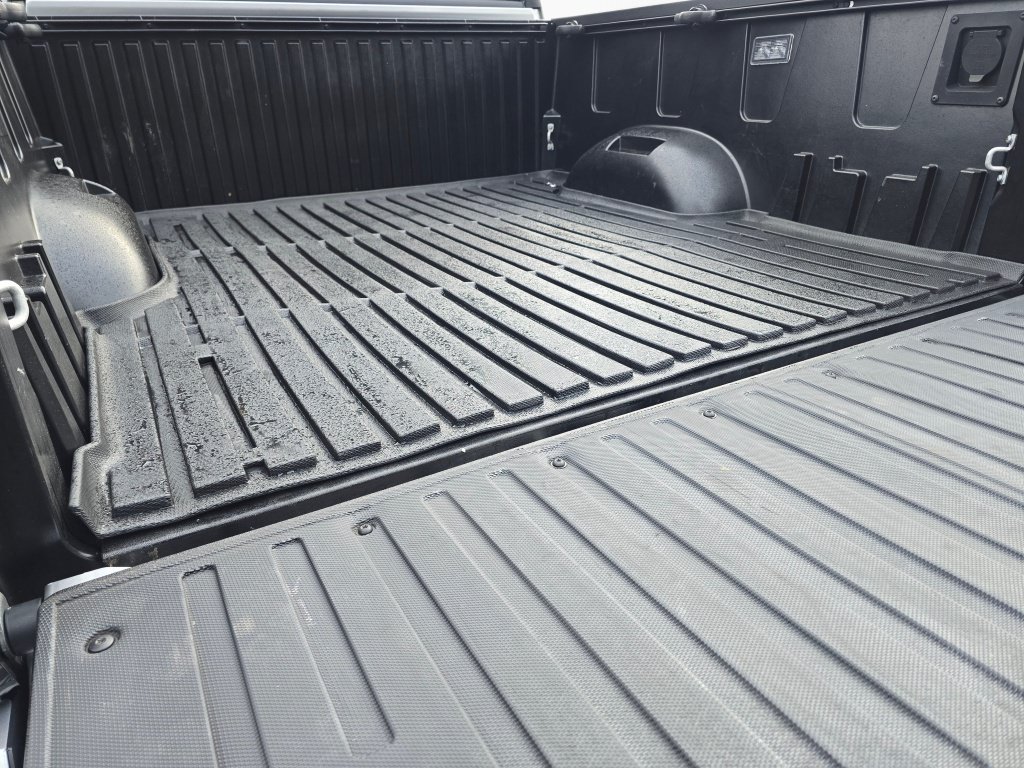 Used 2024 Toyota Tundra Platinum AWD/4WD image 23