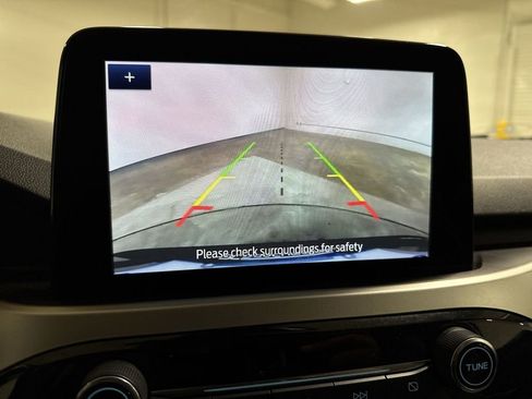 Used 2020 Ford Escape SE image 15