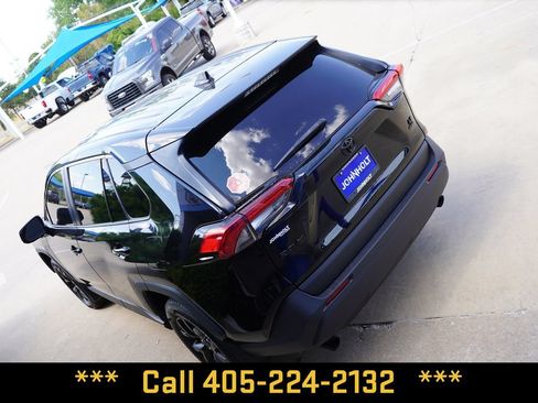Used 2023 Toyota RAV4 LE AWD/4WD image 12