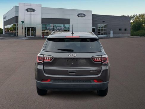 Used 2018 Jeep Compass Sport w/ Tech Group image 10