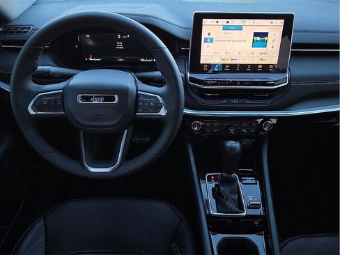 Used 2024 Jeep Compass Limited w/ High Altitude Package image 10