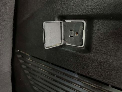 Used 2024 Chevrolet Tahoe LT RWD image 12