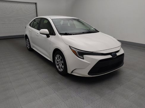 Used 2023 Toyota Corolla LE FWD image 13