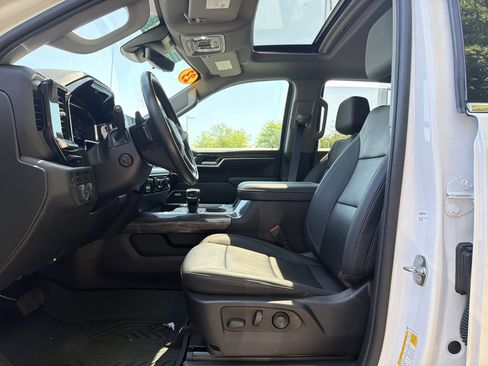 Used 2023 Chevrolet Silverado 1500 LTZ w/ LTZ Premium Package image 16