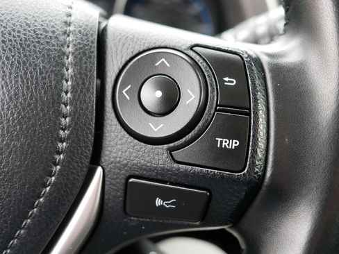 Used 2018 Toyota RAV4 XLE image 29