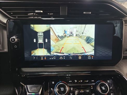 Used 2024 GMC Sierra 1500 AT4 w/ Technology Package AWD/4WD image 22