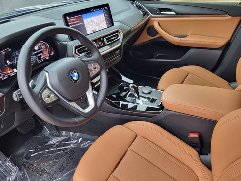 Used 2024 BMW X3 xDrive30i w/ Premium Package image 11
