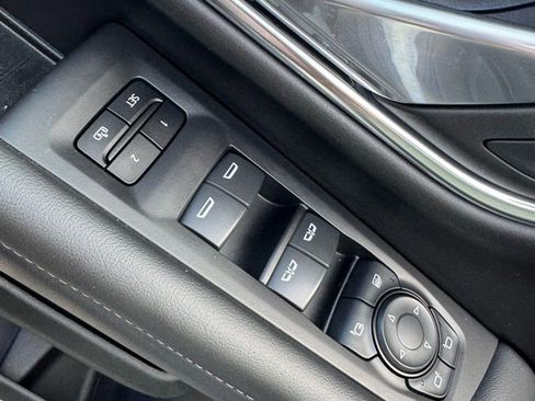 Used 2023 Chevrolet Tahoe Z71 w/ Luxury Package image 18