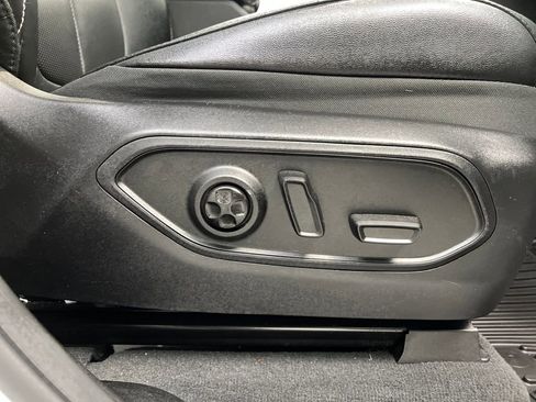 Used 2024 Jeep Grand Cherokee L Limited w/ Luxury Tech Group II image 27