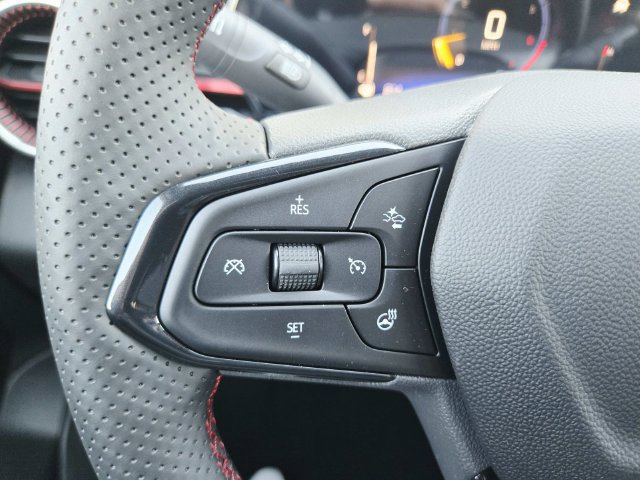 New 2026 Chevrolet Trax RS w/ Sunroof Package FWD image 20