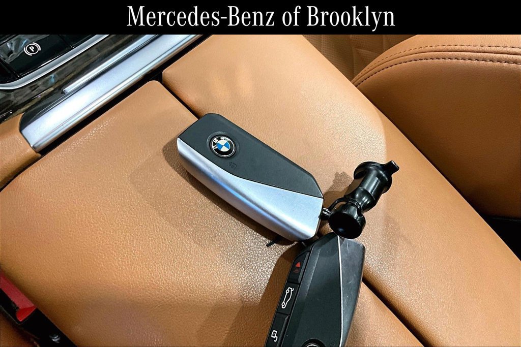 Used 2024 BMW X5 xDrive50e w/ Premium Package AWD/4WD image 13