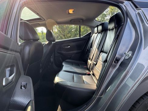 Used 2022 Nissan Sentra SR w/ SR Premium Package FWD image 12