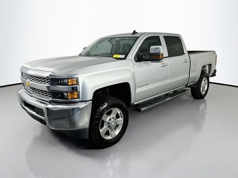 Used 2019 Chevrolet Silverado 2500 W/T AWD/4WD image 3