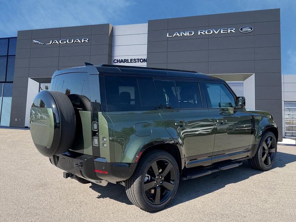New 2026 Land Rover Defender 110 X-Dynamic SE AWD/4WD image 5