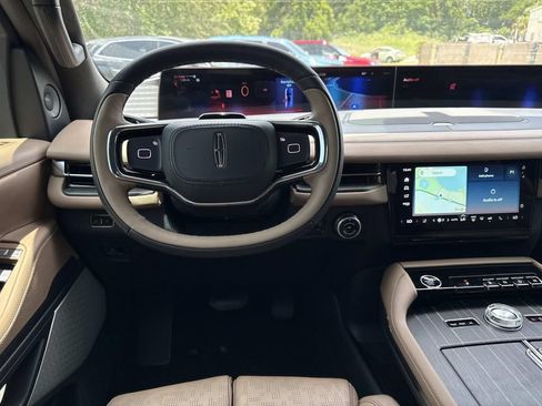 New 2026 Lincoln Navigator Black Label AWD/4WD image 18