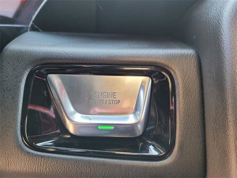 Used 2025 GMC Yukon Denali image 28