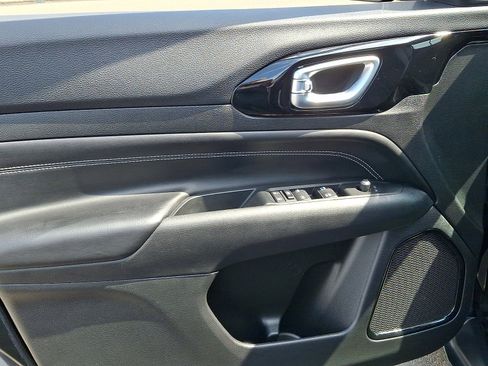 Certified 2022 Jeep Compass Latitude FWD image 13