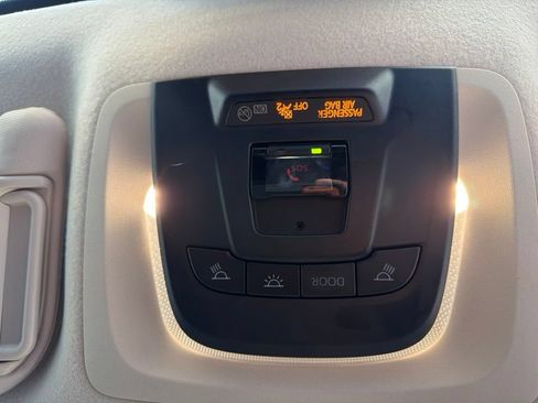 Used 2025 Toyota Corolla LE FWD image 17
