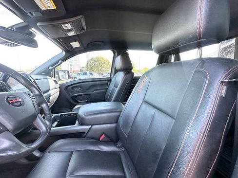 Used 2021 Nissan Titan PRO-4X w/ Pro-4x Convenience Package AWD/4WD image 24
