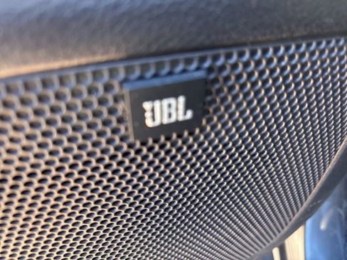 Used 2019 Toyota Tacoma TRD Sport image 4