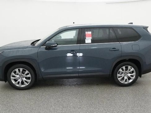 New 2026 Toyota Grand Highlander Limited image 3