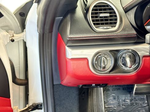 Used 2022 Porsche 718 Boxster S image 13