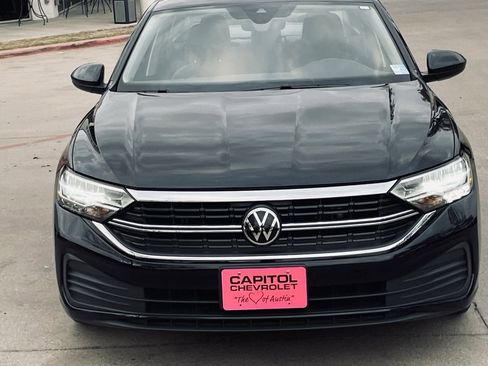 Used 2024 Volkswagen Jetta SE image 7