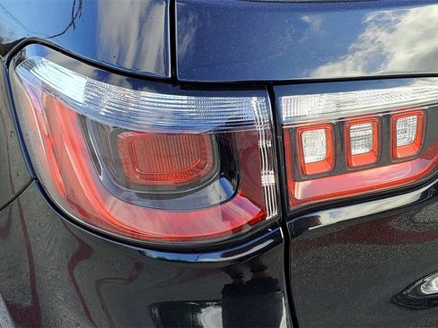 Used 2023 Jeep Compass Trailhawk image 9