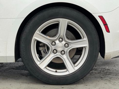 Used 2023 Chevrolet Camaro LT image 3