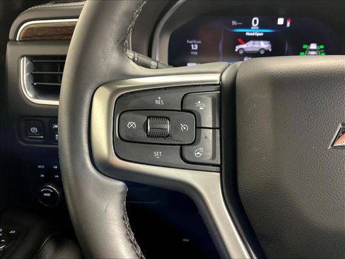 Used 2023 Chevrolet Tahoe Premier AWD/4WD image 12