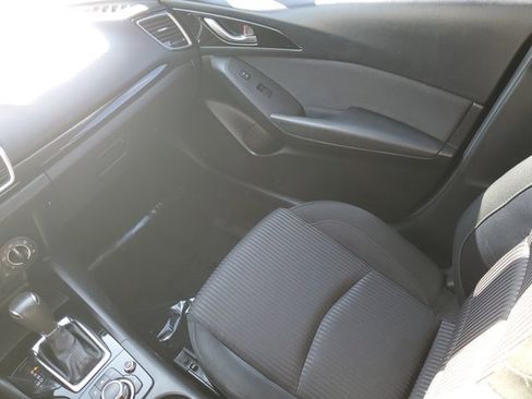Used 2016 MAZDA MAZDA3 i Sport w/ Preferred Equipment Package image 9