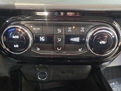 New 2026 Chevrolet Trax LT w/ Sunroof Package image 23