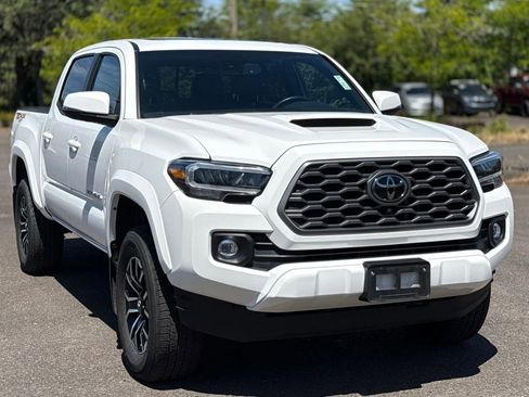 Used 2023 Toyota Tacoma TRD Sport w/ TRD Premium Sport Package AWD/4WD image 7