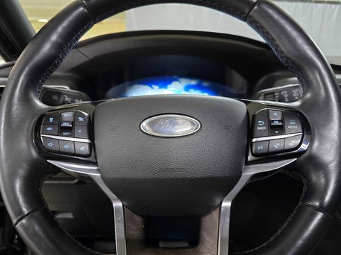 Used 2021 Ford Explorer Platinum w/ Equipment Group 601A image 27